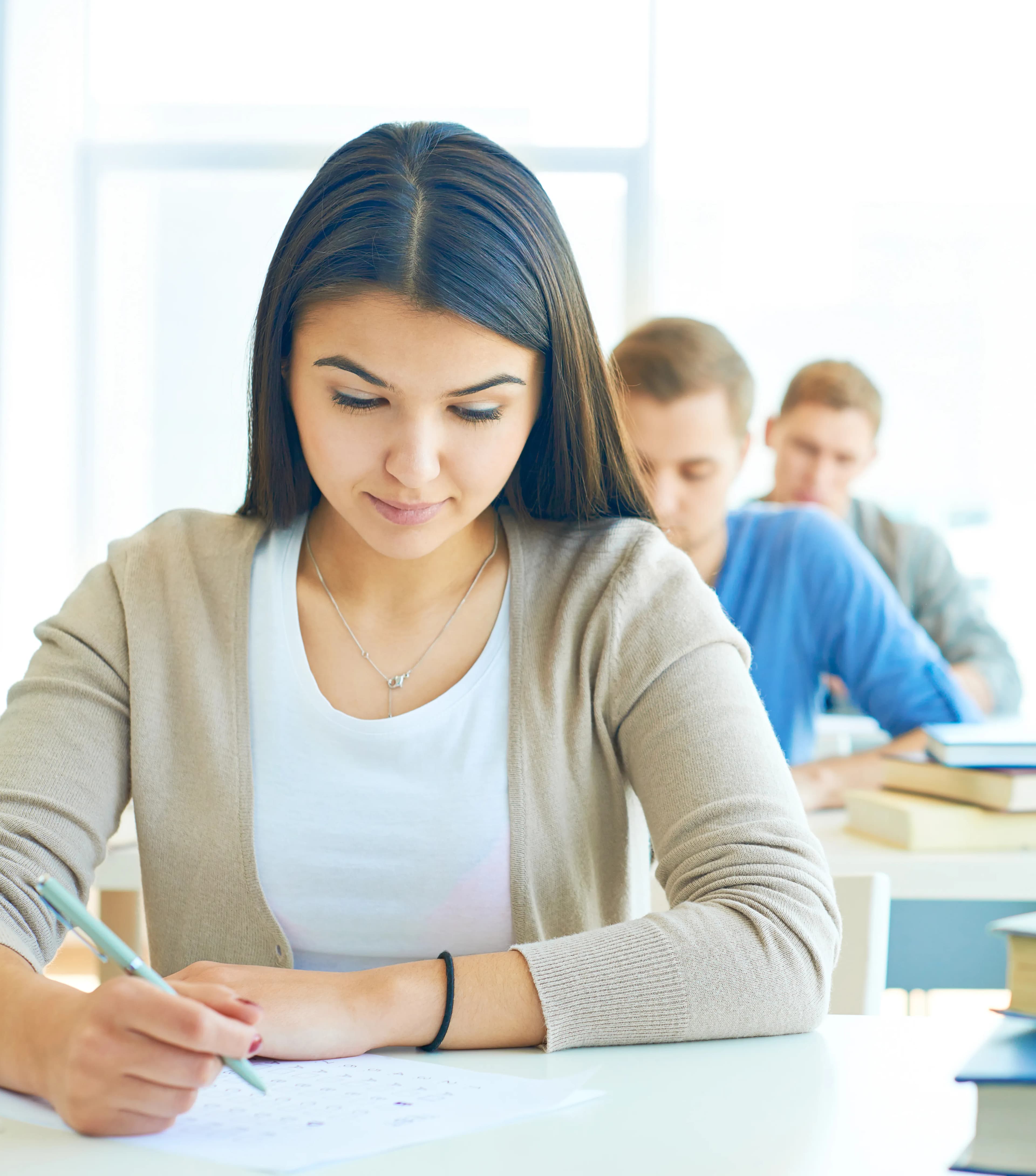 Universitetdə Hər Tədris İlini Keçmək üçün Nə Tələb Olunur?