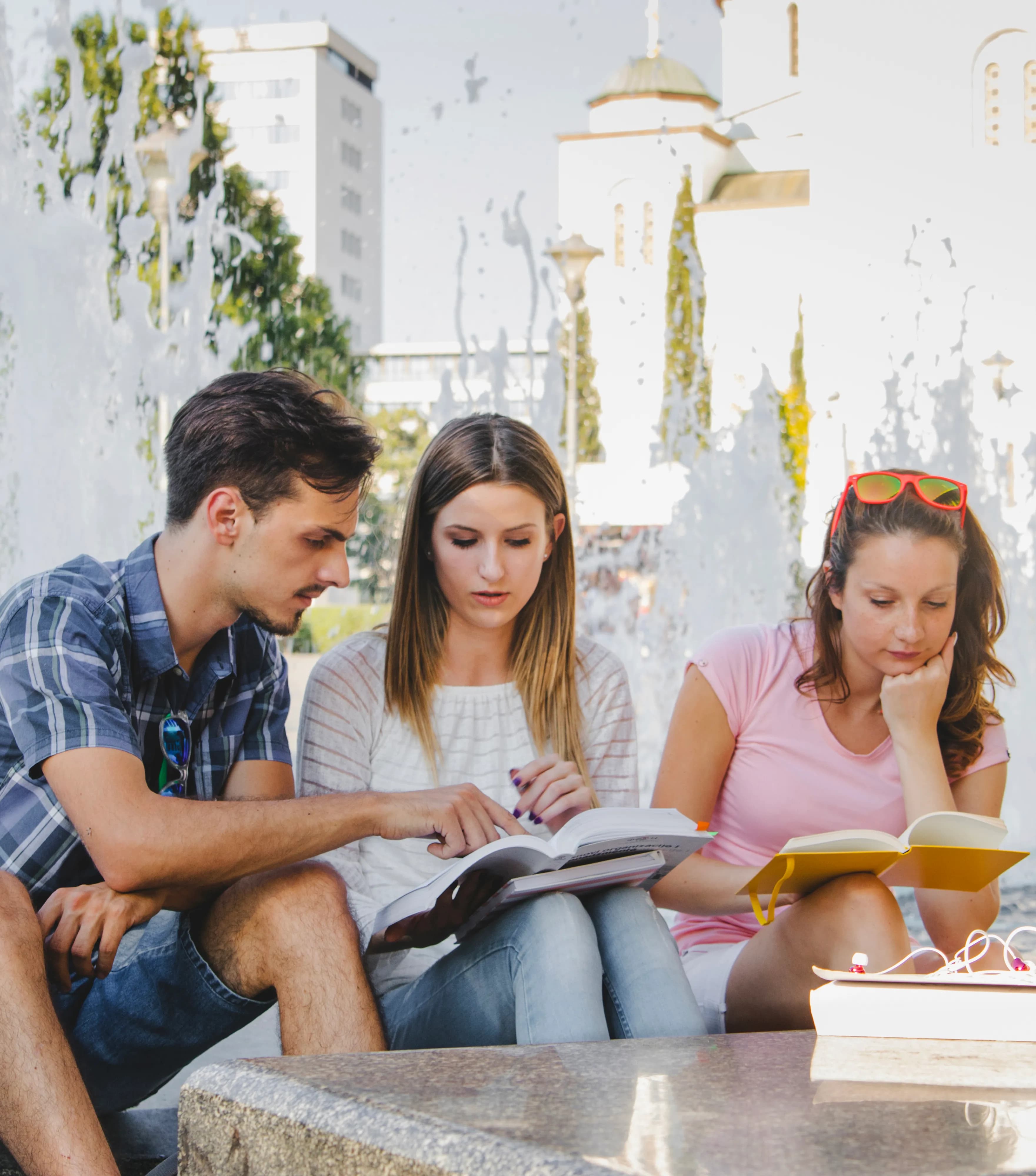 Using an Education Fair to Spot the Right University Culture for You