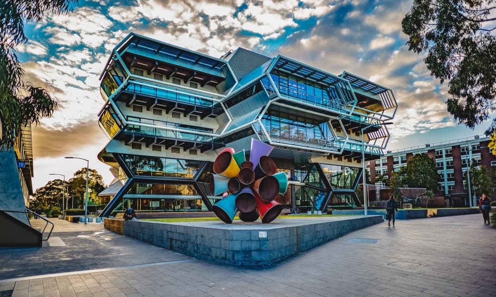 1756384223902-1673350807-banner-Monash-University.webp